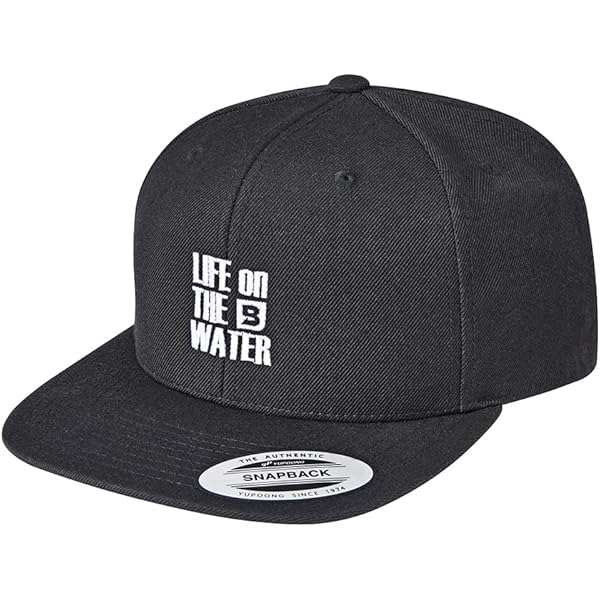 八王子リフォーム、ホワイトTシャツとスナップバックキャップセット 八王子リフォーム、ホワイトTシャツとスナップバックキャップセット