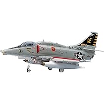 Amazon | ハセガワ 1/48 アメリカ海軍 A-7D/E コルセアII プラモデル