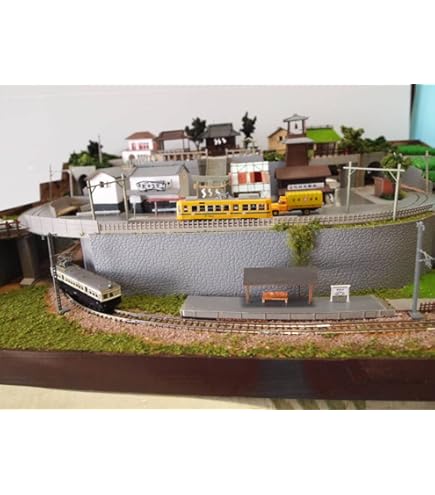 Amazon | ミニチュアフィギュアに1/18ミニミニ鉄道模型1/64より