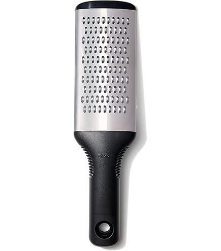 OXO Good Grips Molinillo de pimienta contorneado sin desorden, molin