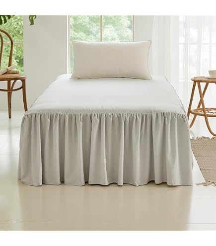 Amazon｜Laura Ashley Home 無地 フリル付きベッドスカート、キング