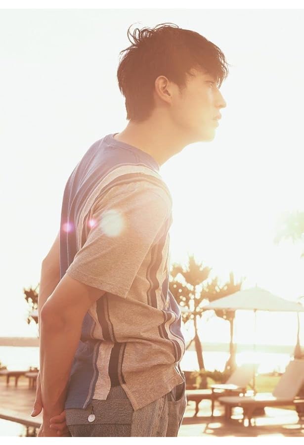 Amazon.co.jp: 杉野遥亮 ファースト 写真集 『 あくび 』 : 田尾 沙織: 本