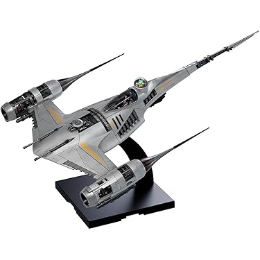 宇宙船？の模型です Amazon | ハセガワ 1/1300 モーレツ宇宙海賊 弁天丸 最終話