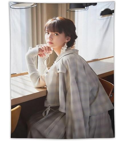 NMB48　山本彩 タペストリー Amazon.co.jp: NMB48山本彩下着写真ポスター清純 (4) タペストリー