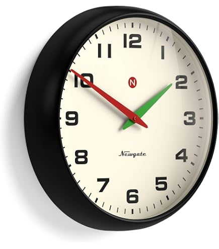 Amazon.co.jp: NEWGATE® クワッド壁掛け時計 | 大きな正方形光沢