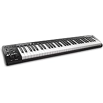 Amazon | M-Audio USB MIDIキーボード 61鍵 ピアノ音源ソフト付属 