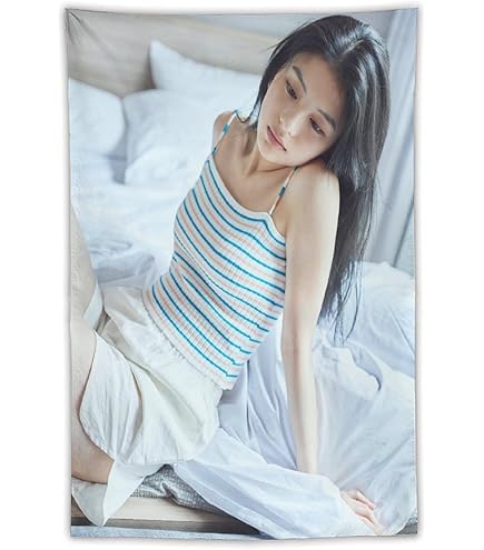 Amazon.co.jp: 出口夏希 写真集 水着 ポスタータペストリー