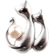 45rのストラップ(ひつじ)とピンブローチ 45rのストラップ(ひつじ)とピンブローチ