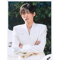 Amazon.co.jp: Snow Man 公式 生 写真（目黒蓮）SM02594 : おもちゃ