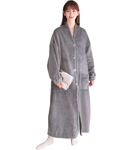 Amazon｜[デラックスブランケット] 着る毛布 足ポケット付 毛布