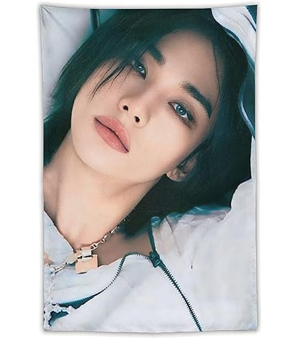 Amazon.co.jp: Stray Kids Hyunjin ヒョンジン(16) タペストリー 北欧