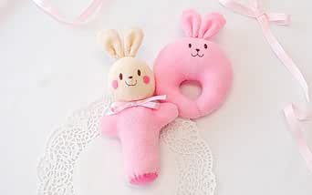 Amazon Co Jp がらがら にぎにぎ うさぎさん パイル生地で作る綿付き 手芸 手作りキット 作り方説明書 型紙 付 女の子向け ホビー 通販