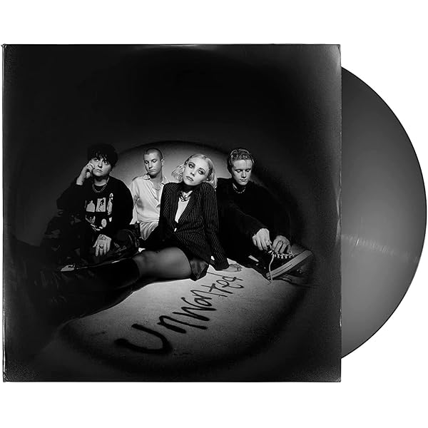 Amazon.co.jp: SMITTEN: ミュージック