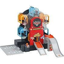 Takara Tomy - 【anne♡】トミカ ディズニー ピクサー カーズ 大回転パーキング Amazon.co.jp: トミカ カーズ みんなあつまれ!大回転パーキング