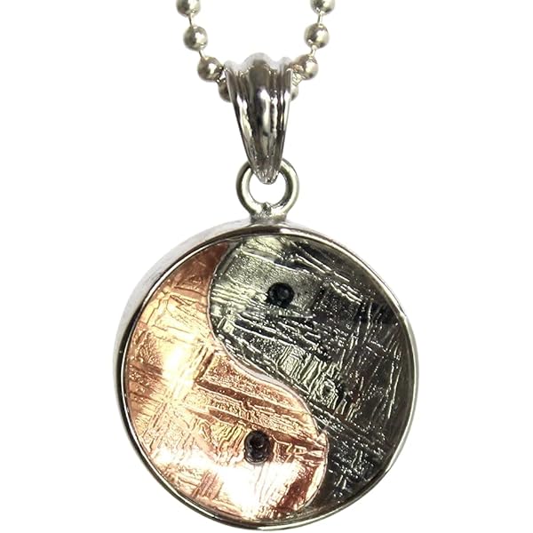 せ*堂様 【最後の2個】ギベオン隕石の勾玉ネックレス Amazon | ギベオン 勾玉 ペンダント チョーカー 宇宙 隕石