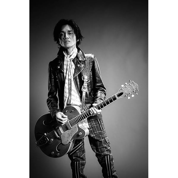 Amazon.co.jp: 犬も歩けば棒に当たる: ミュージック