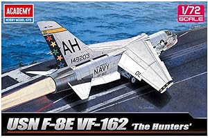 アカデミー 1/72 F-8E クルセイダー VF-162 ザ・ハンターズ プラモデル 12521