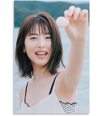 Amazon.co.jp: 小島瑠璃子 キャンバスアートポスター 水着写真ポスター