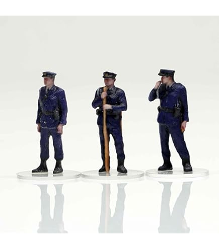 Amazon.co.jp: HS024-00006 figreal 日本警察官 1/24 高精細