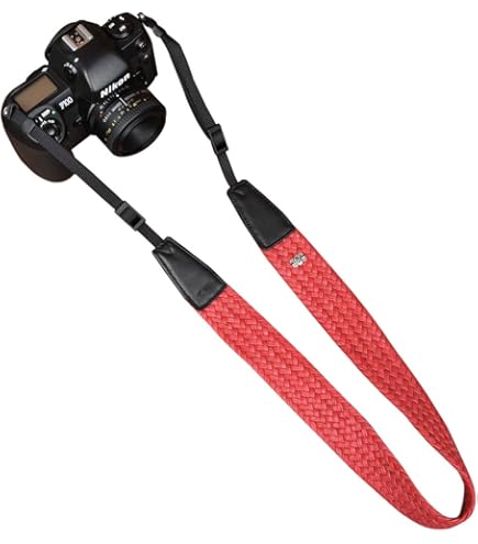 Amazon | Nikon ネックストラップ D5200レッド、D3200レッド、D3100