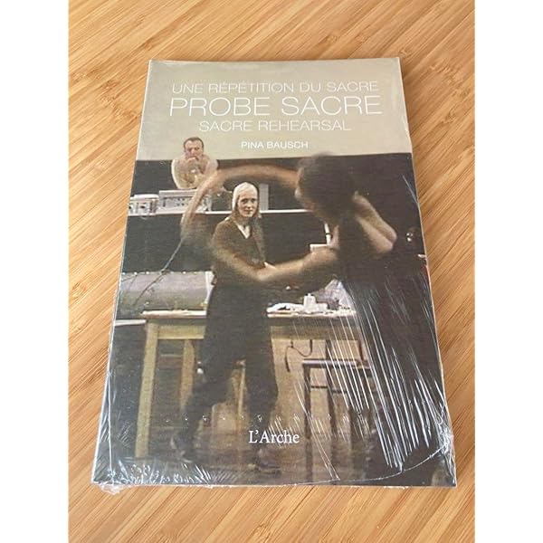 Amazon.co.jp: ピナ・バウシュ 夢の教室 [DVD] : ピナ・バウシュ