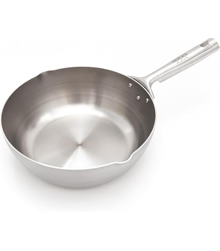 Amazon | 純チタン 木柄いため鍋30cm 木柄 | 長谷元 | フライパン