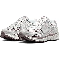 新品 ナイキ　NIKE ウィメンズ　ズーム　ボメロ　5 バストグレー NIKE公式】ナイキ ズーム ボメロ 5 ウィメンズシューズ