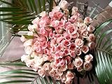 【フラワーギフト】素敵でおしゃれな女性に人気のピンク　バラの花束　100本　【誕生日プレゼント 結婚記念日 記念日 彼女】