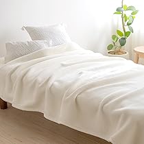 Amazon｜西川 ニューマイヤー 毛布 ダブル 無地 軽量 吸湿発熱