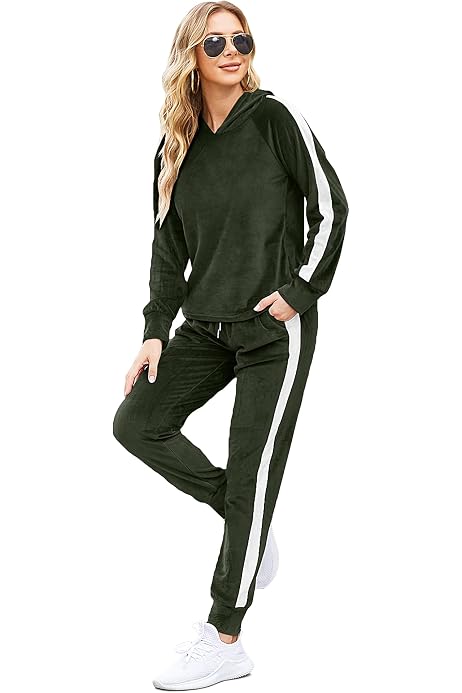 Hoodie Sweatshirt and Sweat Pants 