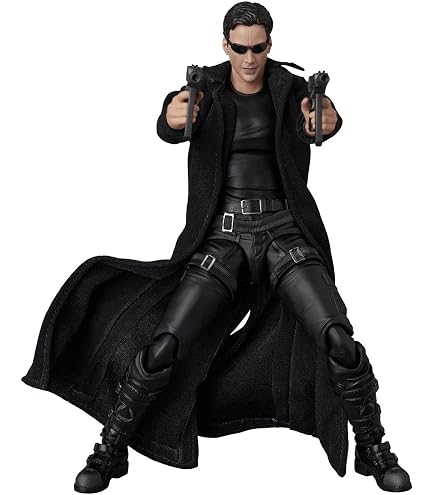 Amazon.co.jp: BATMAN:ARKHAM ORIGINS PLAY ARTS改 ロビン(PVC塗装済み
