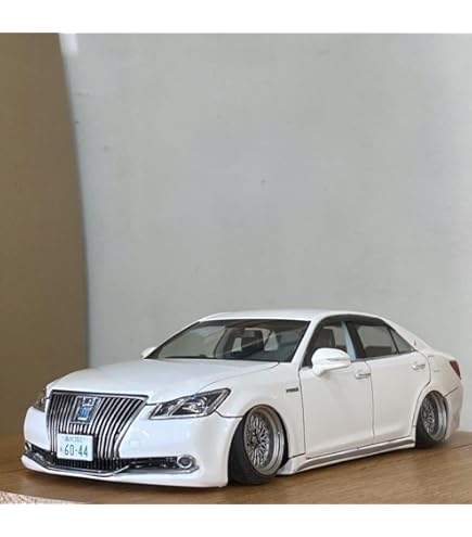 Amazon | 1/30 トヨタ クラウンマジェスタ CROWN MAJESTA 210系