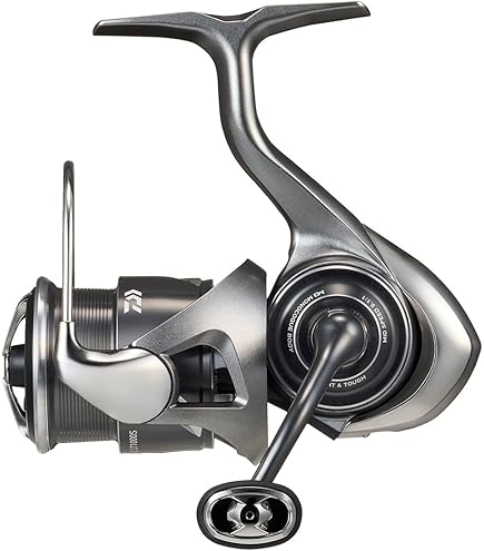 Amazon.co.jp: ダイワ(DAIWA) スピニングリール Catalina 4000H 日本製 