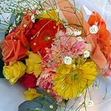 156【お祝い 誕生日 ギフト】【花束】お手軽ミニ花束・・ビタミンカラーミックス