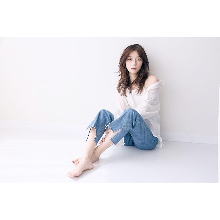 Amazon.co.jp: 【アクスタ付特別版】芳根京子 カレンダー2026