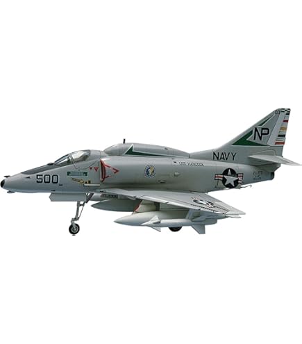 Amazon | ハセガワ 1/32 アメリカ海軍 A-4E/F スカイホーク プラモデル