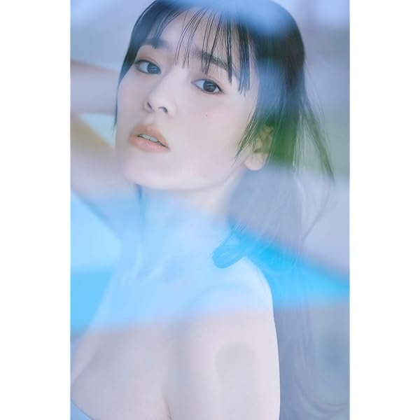 First Love 坂井仁香 写真集 坂井仁香 1st写真集「First Love」 | SDP
