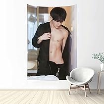 新品　山田涼介　大判サイズブランケット　タペストリーにも⭐︎ Amazon.co.jp: 山田涼介 写真 人気 タペストリー 多機能