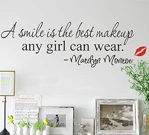 Amazon 笑顔は最高な化粧 マリリン モンロー 名言 英字 ウォール ステッカー マリリン モンロー セクシー 貼り直し 可能 シール ペーパー リビング 寝室 子供 部屋 大人気 お洒落 ウォールステッカー オンライン通販