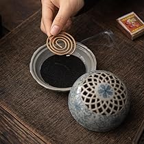 Amazon｜陶器 仏具 お香立て おしゃれ 渦巻き 線香 コーン型 青花盤