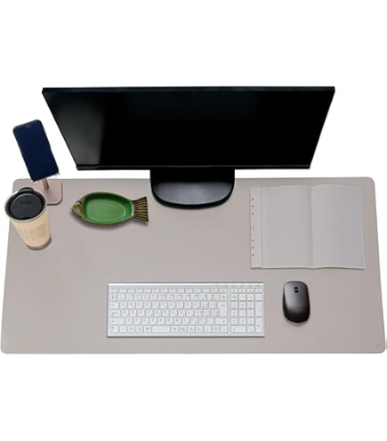 Amazon | 品通販限定「Adoのドキドキ秘密基地」デスクマット | デスク