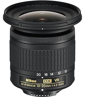 Nikon D5600 ダブルレンズ ☆美品☆ Nikon D5600 ダブルレンズセット