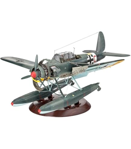 Amazon | ホビーボス 1/32 エアクラフト シリーズ IL-2M3 シュトゥルモ
