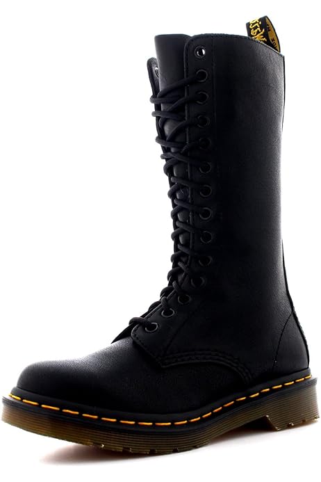 Dr. Martens: l'anfibio delle celebs e non solo! – Kimaccessori.it Blog