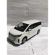 Amazon.co.jp: 1/30 新型ノア NOAH 後期 カラーサンプル