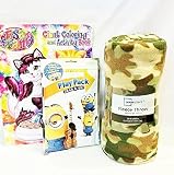Kids throw bundle, color book & a grab & go minon color pack, 3 cts [並行輸入品]