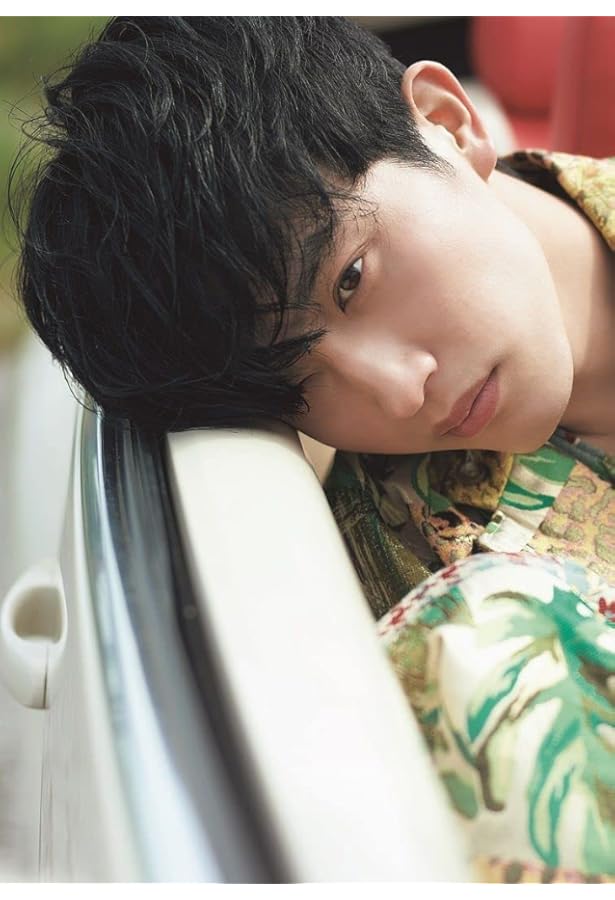 杉野遥亮　ファースト写真集　あくび　サイン本 杉野遥亮 ファースト写真集 あくび サイン本 直筆サイン入り！杉野遥亮