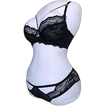 Amazon｜抱き枕 人型 女 等身大 リアル クッション 女性の体型