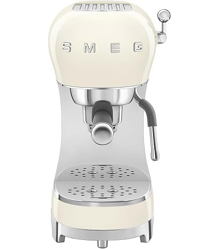 Amazon | Smeg Retro Style Aesthetic Espresso Coffee Machine White