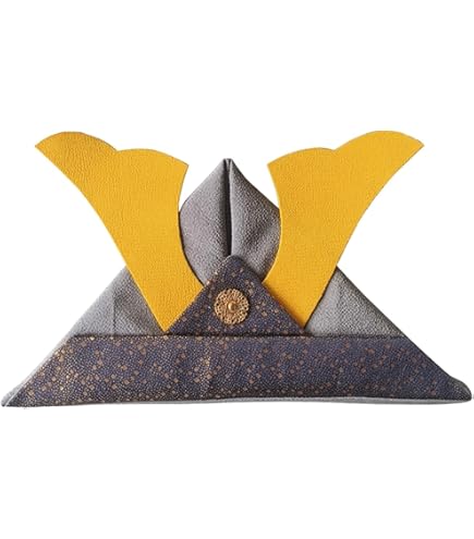 Amazon | 端午の節句 子供用 金襴 布兜 朱色 | 兜飾り | おもちゃ